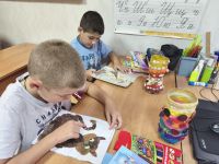Ознакомление с образцами из природного материала